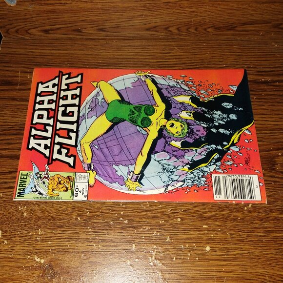 Alpha Flight #4 (Marvel Comics, 1983) Newsstand - Picture 3 of 3